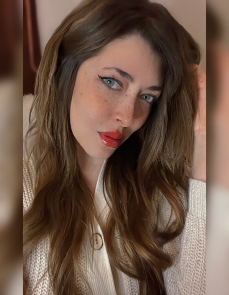 Lucyboom ヌード女優 画像