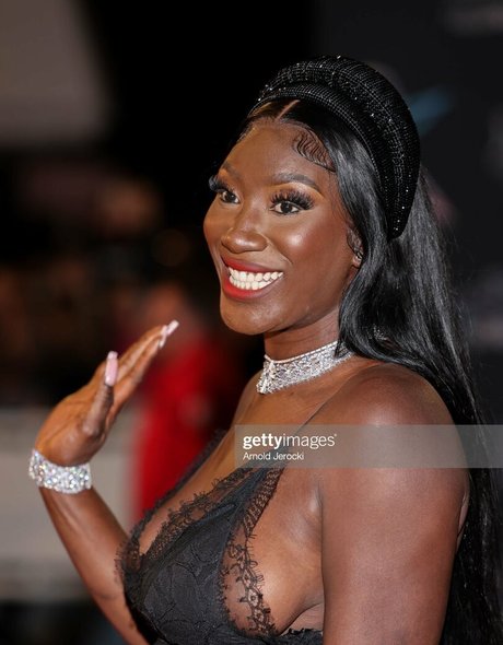 Aya Nakamura 完璧なポルノスター アーカイブ