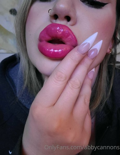 abbycannons ヌード女優 ギャラリー