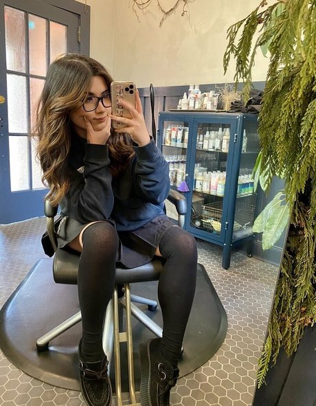 アウトドア 熟女 オンリーファンズ アートポルノ ギャラリー