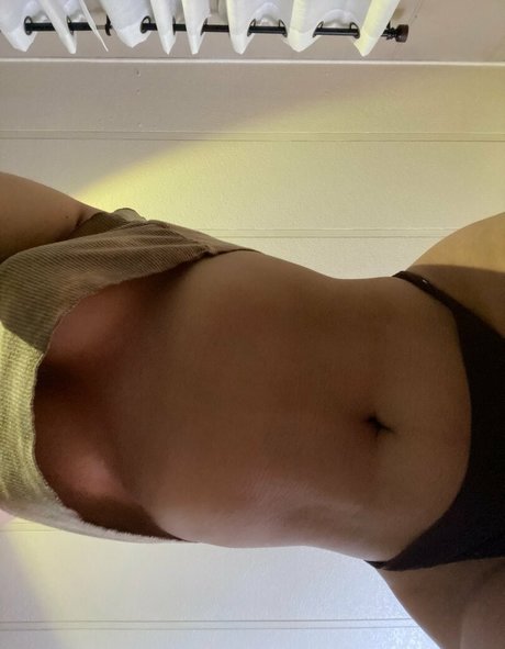 lzzle ポルノモデル 写真