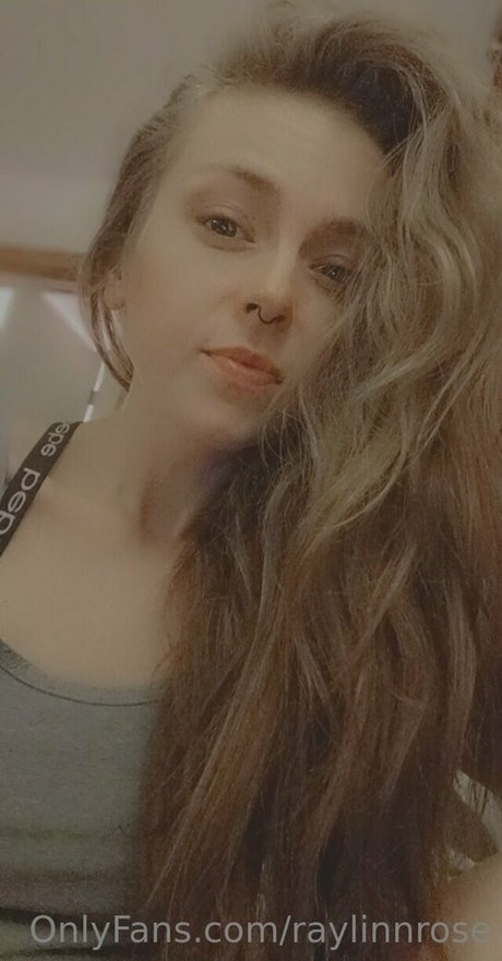raylinnrose スター 裸 画像