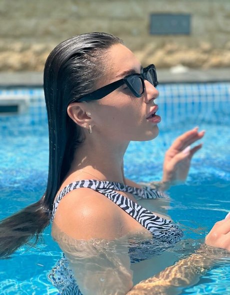 巨尻熟女オンリーファンズ ヌード 画像