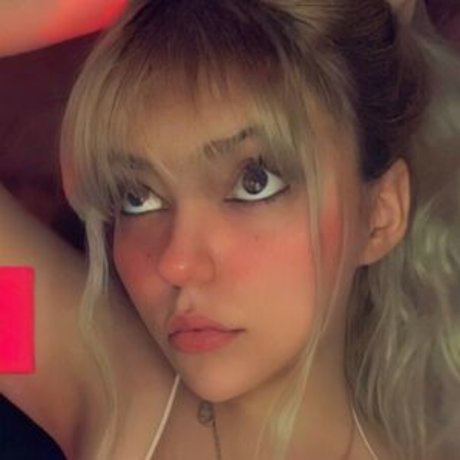 Chewy Waifu 高品質女優 アーカイブ