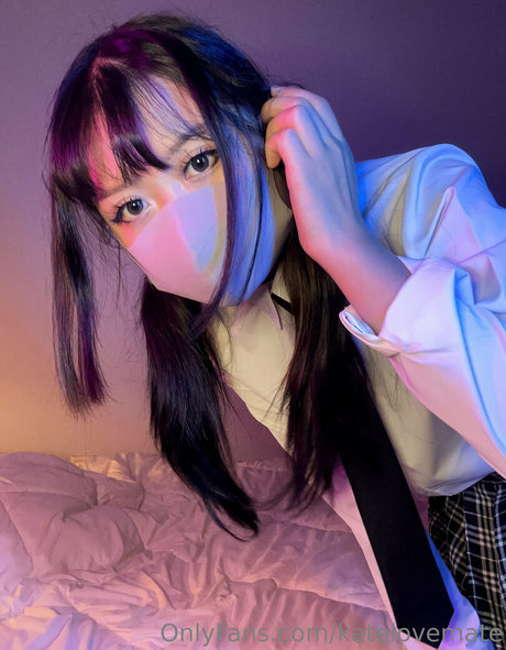 足 熟女 オンリーファンズ アートヌード 写真