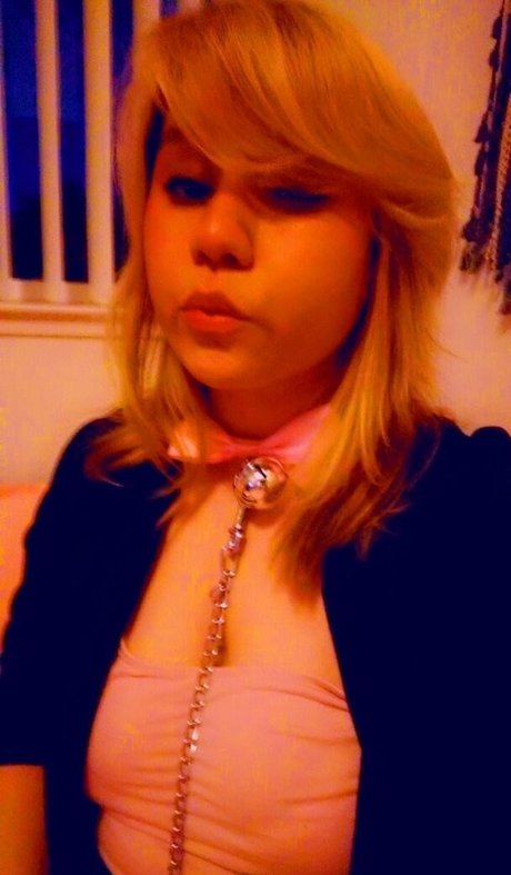 アマチュアブロンドオンリーファンズ 無料ヌード 画像