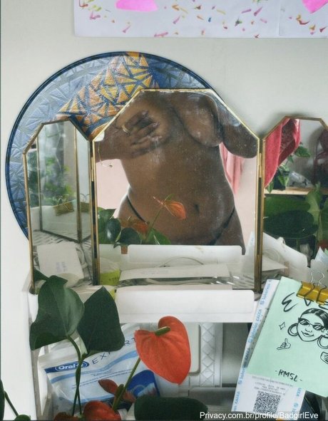 シャワー3P オンリーファンズ ホットヌード 写真