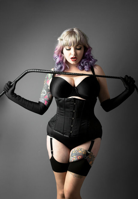 nayrucosplayfree アダルトスター 画像