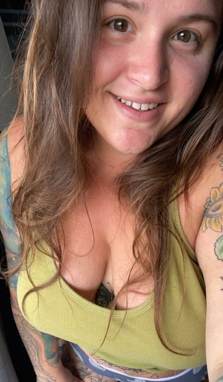 HandfulHeather 高品質のポルノスター 画像