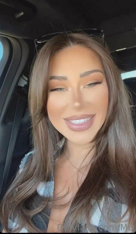 巨尻熟女オンリーファンズ セクシーヌード 写真