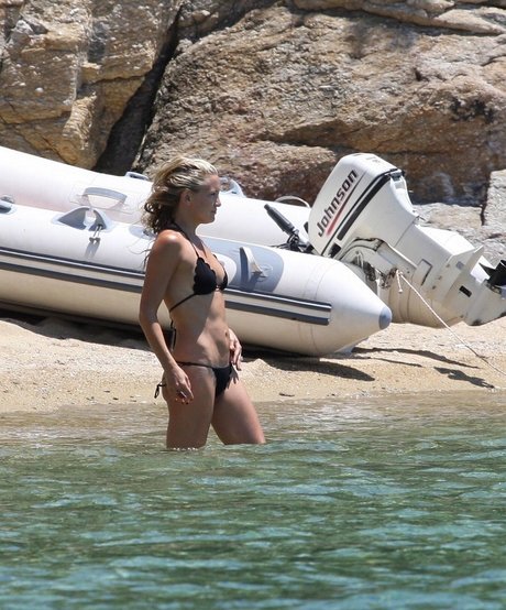 大学のアジア人オンリーファンズ ポルノ 写真