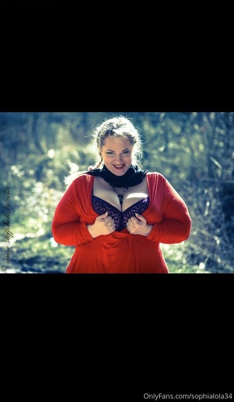 sophialola34 ポルノスター アート 画像