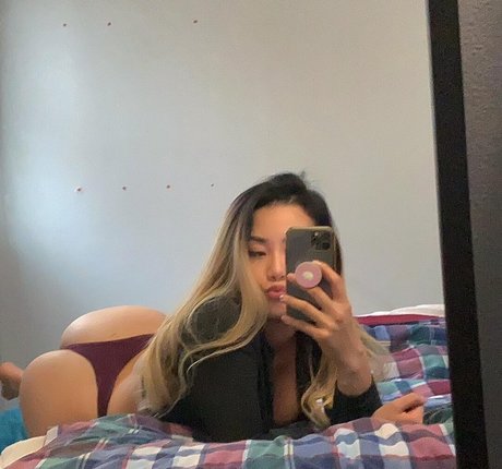 裸の女の子オンリーファンズ アート裸 写真