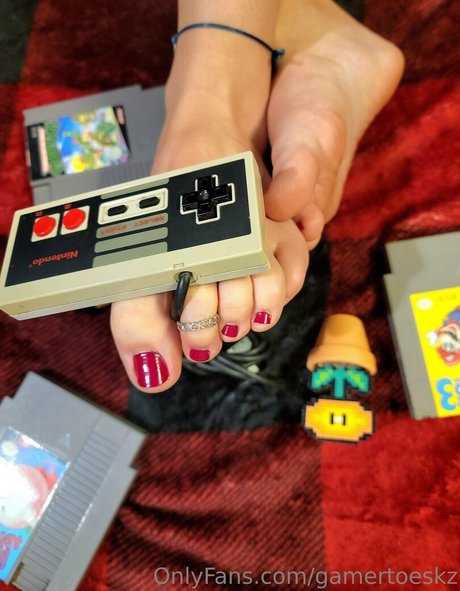 GamertoesKZ エロティック女優 写真