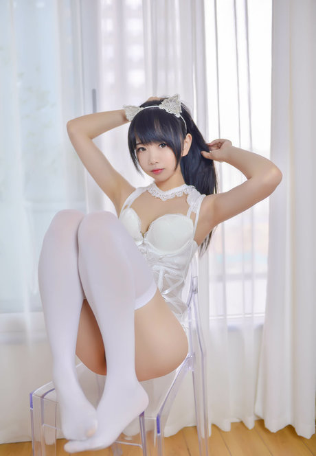 プールファックオンリーファンズ ポルノ 画像