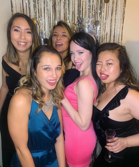 jenhearts247 独占女優 画像