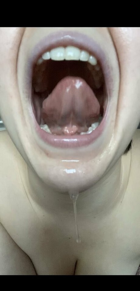 ジンジャーティーンオンリーファンズ ポルノグラフィック 写真