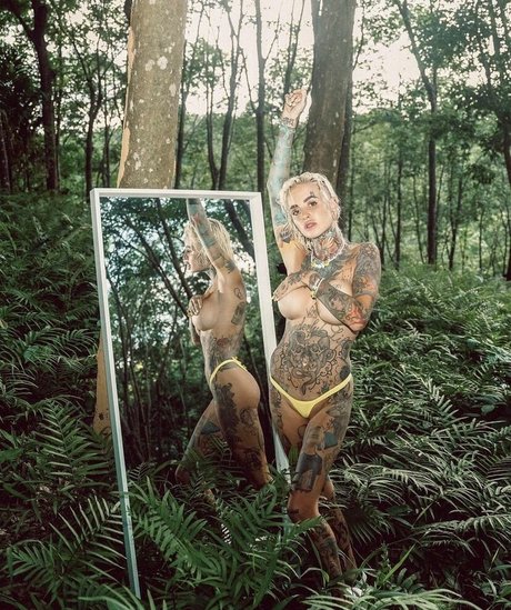 Bantik Boy ポルノモデル 画像