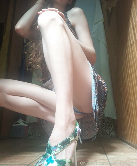 summerlove1994 ポルノスター 独占 写真