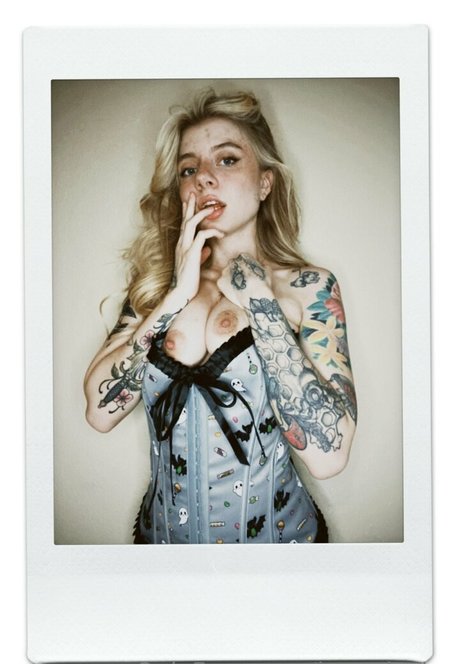 アジア人ニューハーフオンリーファンズ ポルノ アーカイブ