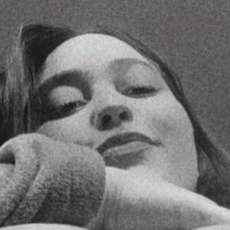 ラテックスオンリーファンズ セクシーヌード 写真