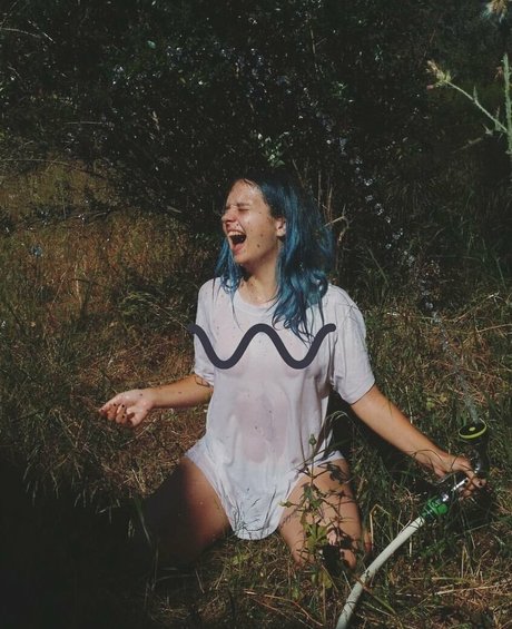 Hurona Rolera アートモデル 写真