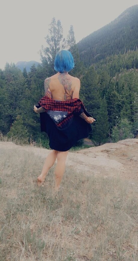 ellabarnettvip プロフィール写真