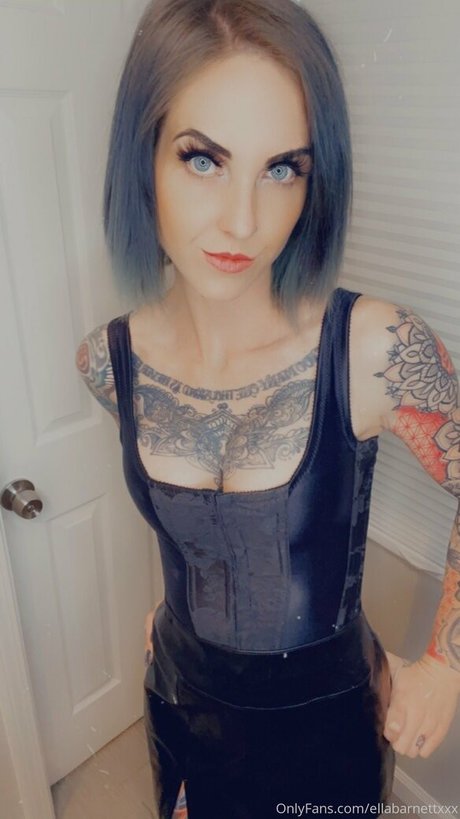 ellabarnettvip 高品質スター 写真