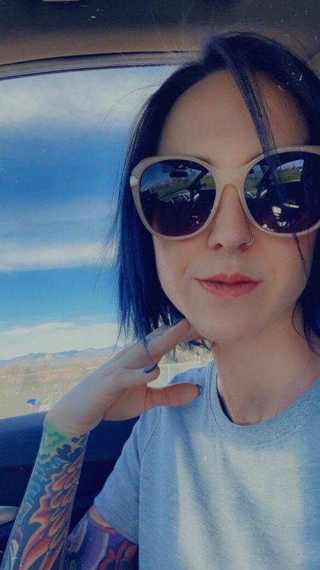 ellabarnettvip ポルノスター 写真