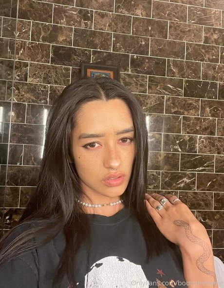 bootsthefeline ポルノモデル ギャラリー