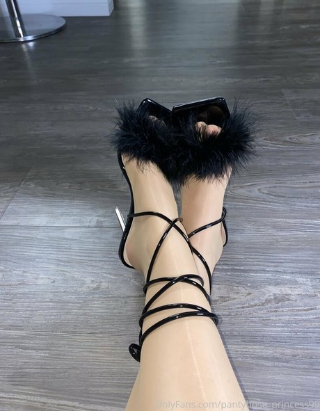 アラブ人妻オンリーファンズ ホットポルノ 写真