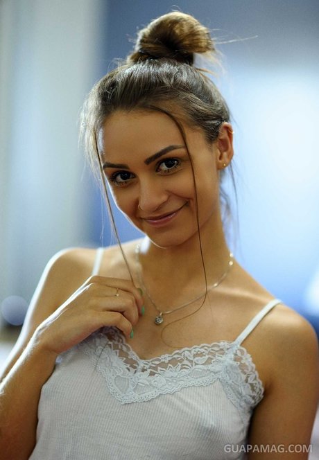 軍事オンリーファンズ セクシーヌード 写真