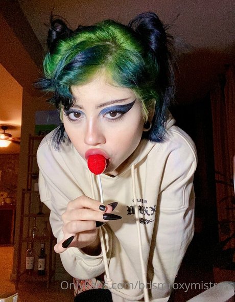 黒人ティーンオンリーファンズ セクシーヌード 写真