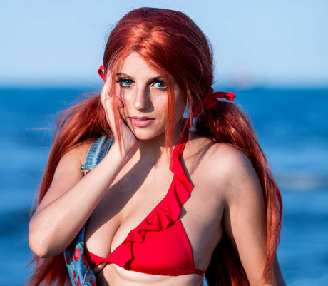 Asia Carfi 裸の女優 写真