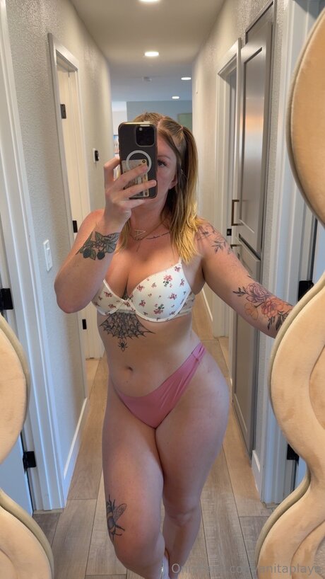 asmr 足 オンリーファンズ パーフェクト 写真