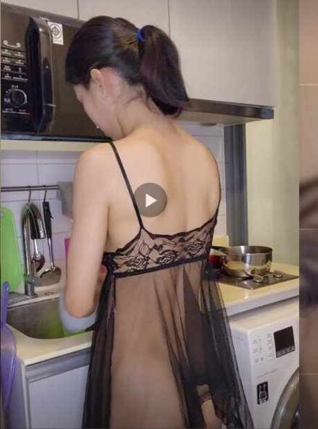 Asian Sexdoll アダルトモデル 写真