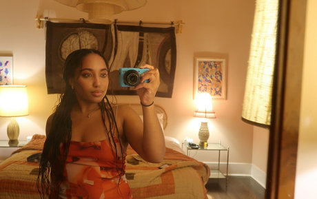 theremedybyreyna スター ヌード 画像