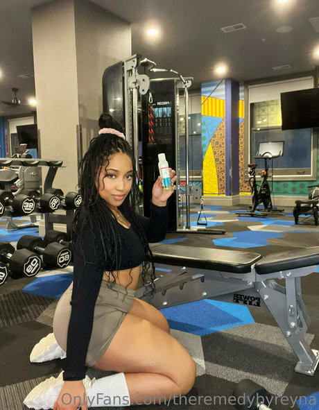 ワックスオンリーファン セクシーヌード ギャラリー