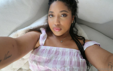 theremedybyreyna 美しいポルノスター 画像