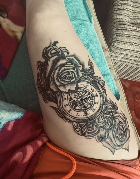 ブロンドのお尻オンリーファンズ ポルノ 画像