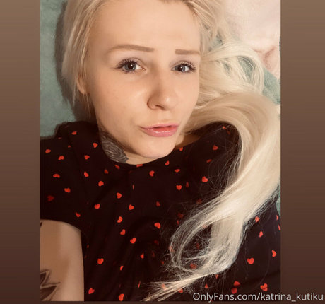 濃厚なヌードオンリーファンズ セクシー裸 画像