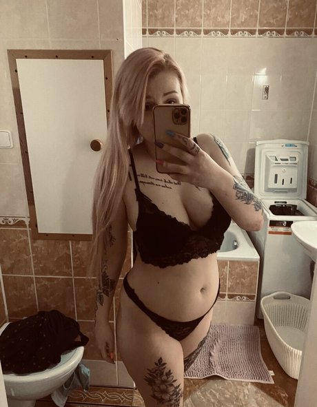 katrina kutiku アートモデル 写真