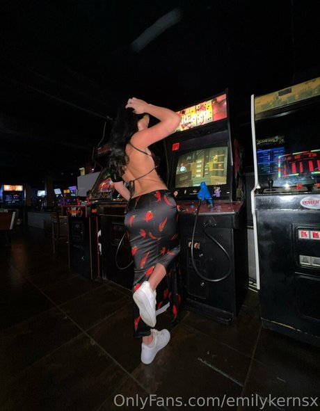 寝取られ無料オンリーファンズ 美しいヌード 写真