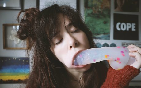 Milkwebs エロティックなスター 写真