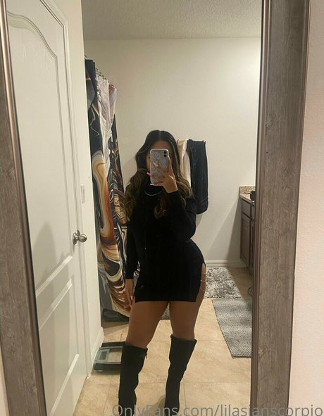 lilasianscorpio ポルノモデル 写真