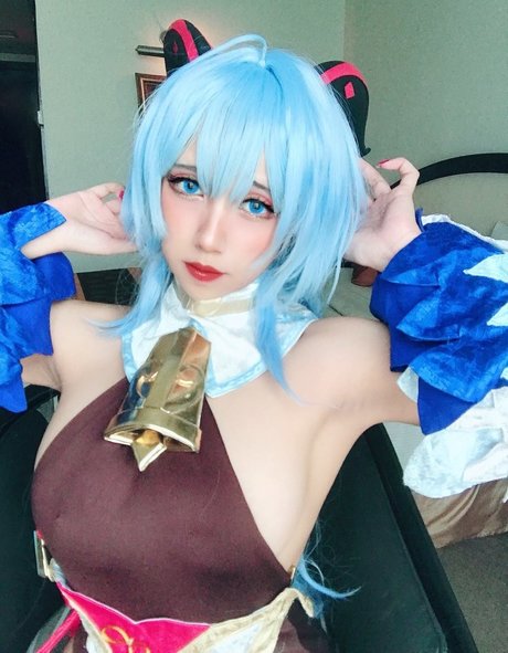 Refeen 完璧なポルノスター ギャラリー