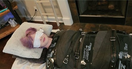 fettishvids ポルノスター 写真