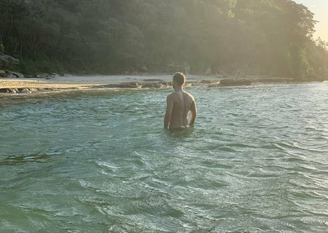 aaronburkexxx スター ヌード 写真