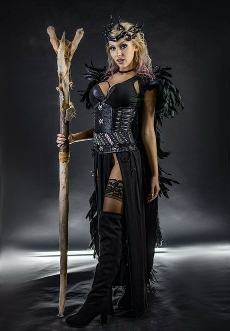 ティーンフィンガリングオンリーファンズ 無料ポルノ 写真