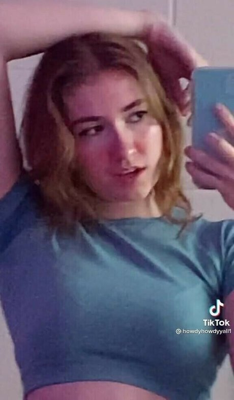 Howdyhowdyyall1 エロティックモデル 画像